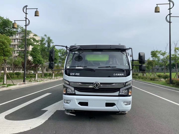 國六東風凱普特7.5方掃路車
