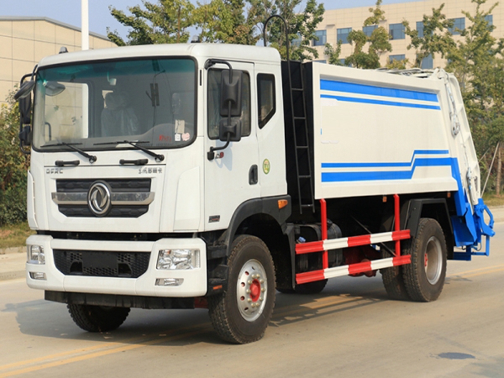 東風D9型10-12方壓縮式垃圾車